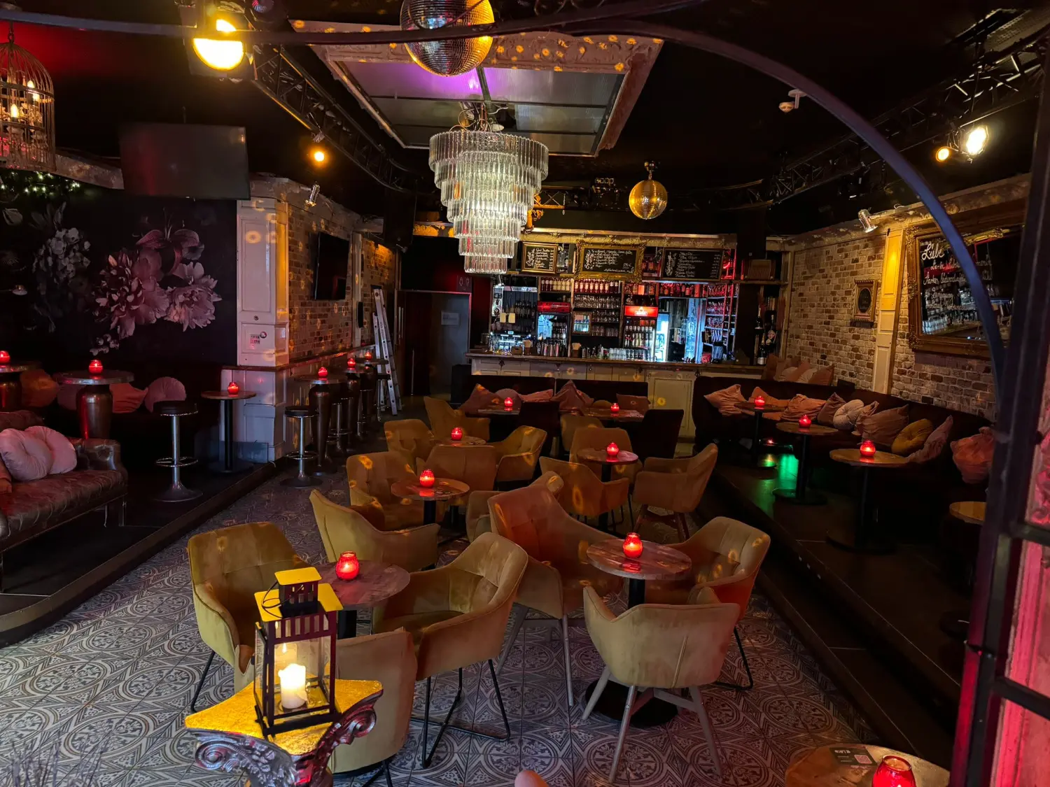 Bar. Club.  von Sommersalon GbR